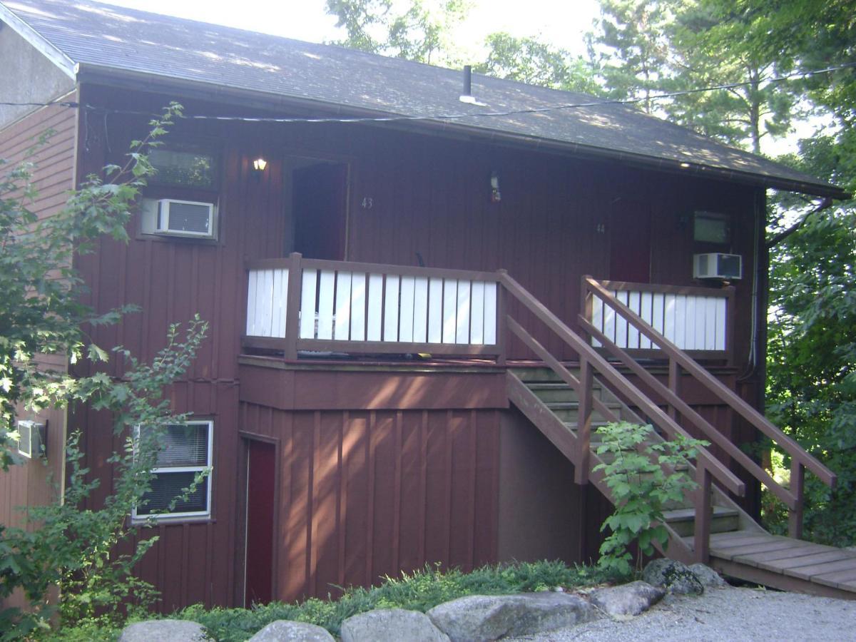 Boulders Resort Lake George Exterior photo